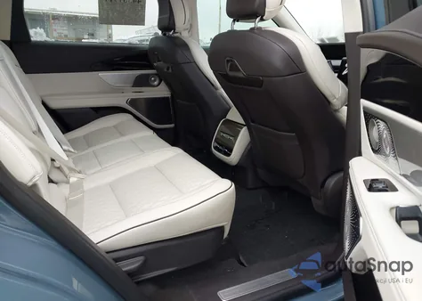 2025 Lincoln Nautilus Black Label z USA, uszkodzony, nr VIN 5LMPJ9JA5SJ914189